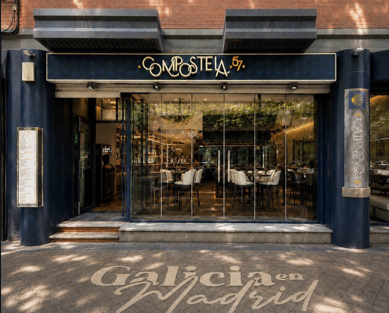 Fachada y entrada de Restaurante Compostela 57 en la calle Corazón de María, Madrid